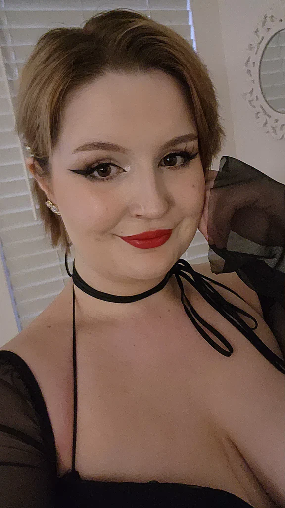 Mikayla 🍰