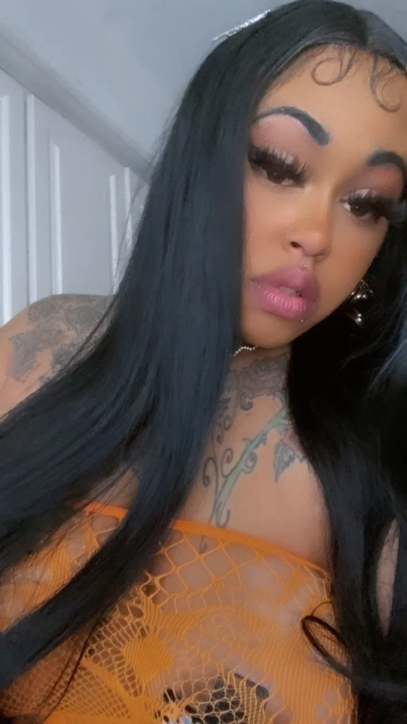 WELCOME to my PLAYHOUSE 🎥🫣🥵🤪's avatar