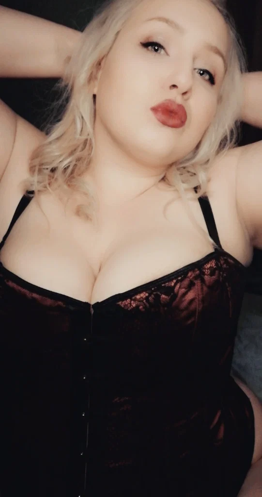 AltPinupDollVIP's avatar