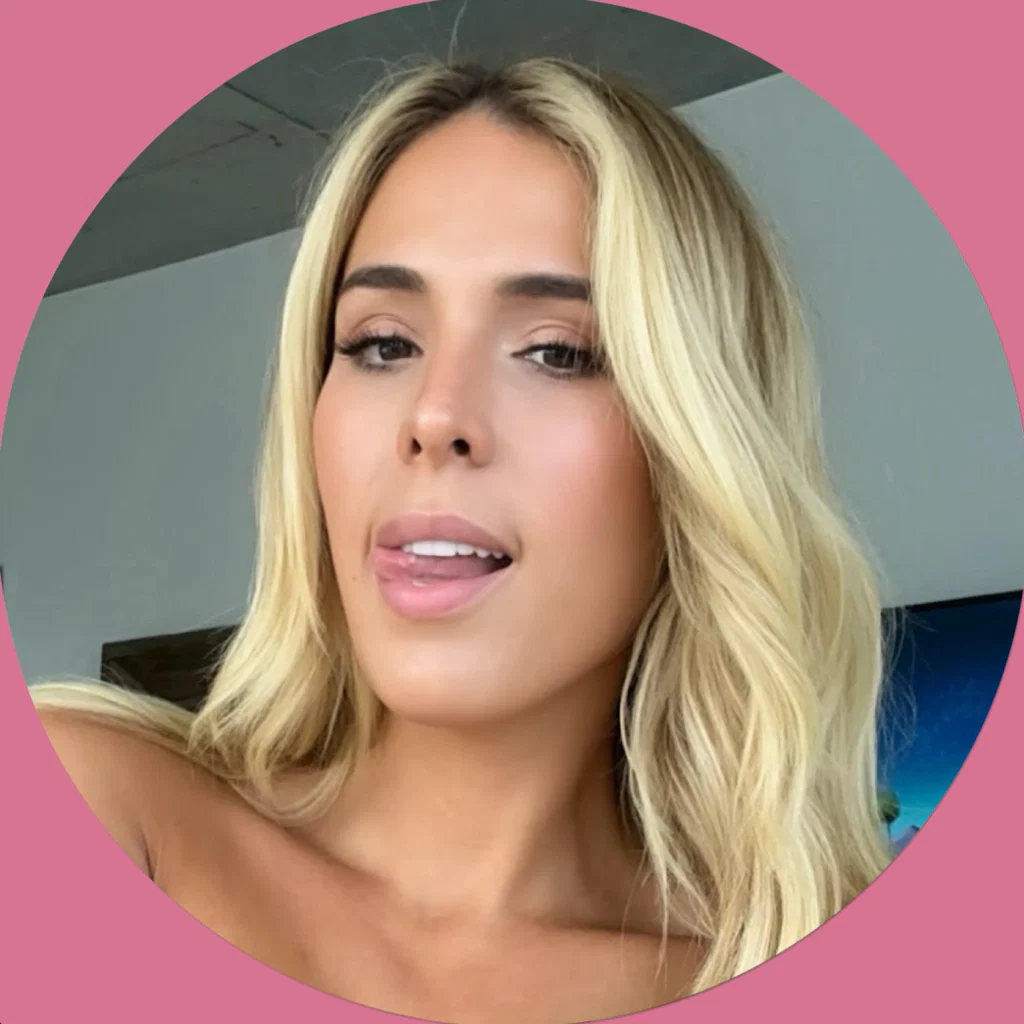 Carmen Carrera 🍒's avatar