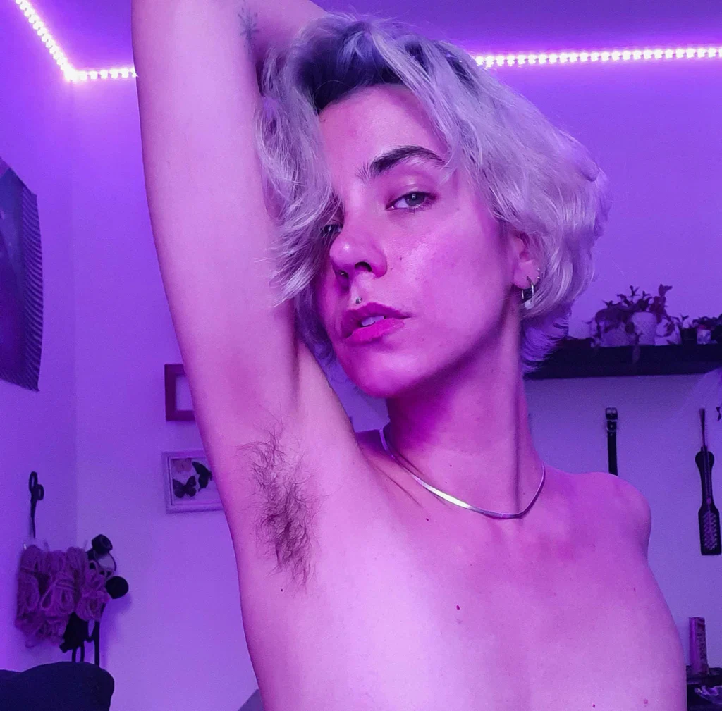 May Grey's avatar