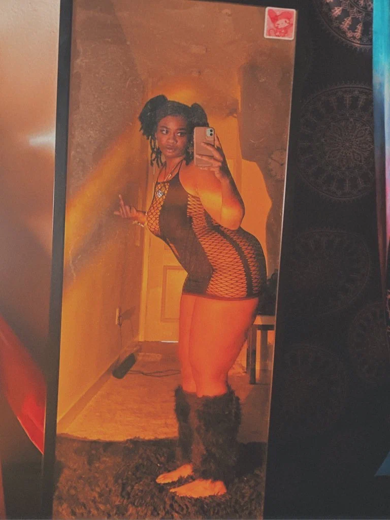 Y0UNG,WILD&amp; SEXY's avatar