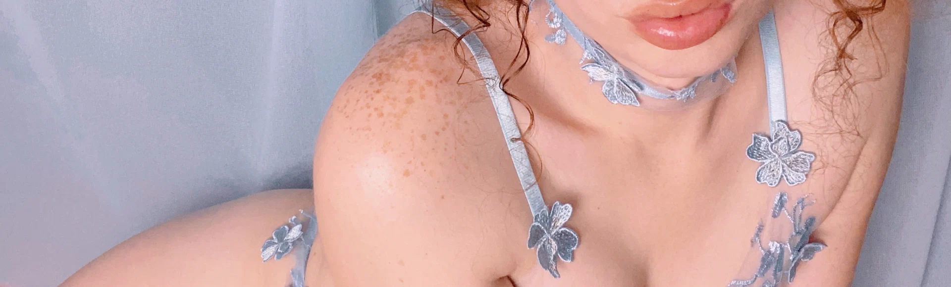 delilah profile banner