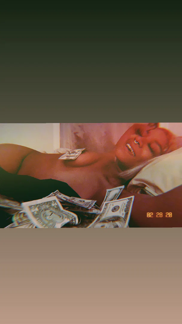 Smoking on Duchess profile banner