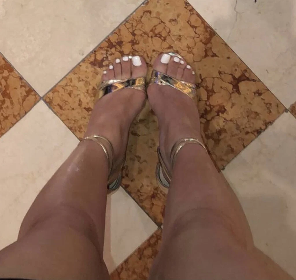Pretty Feet 🤍's avatar