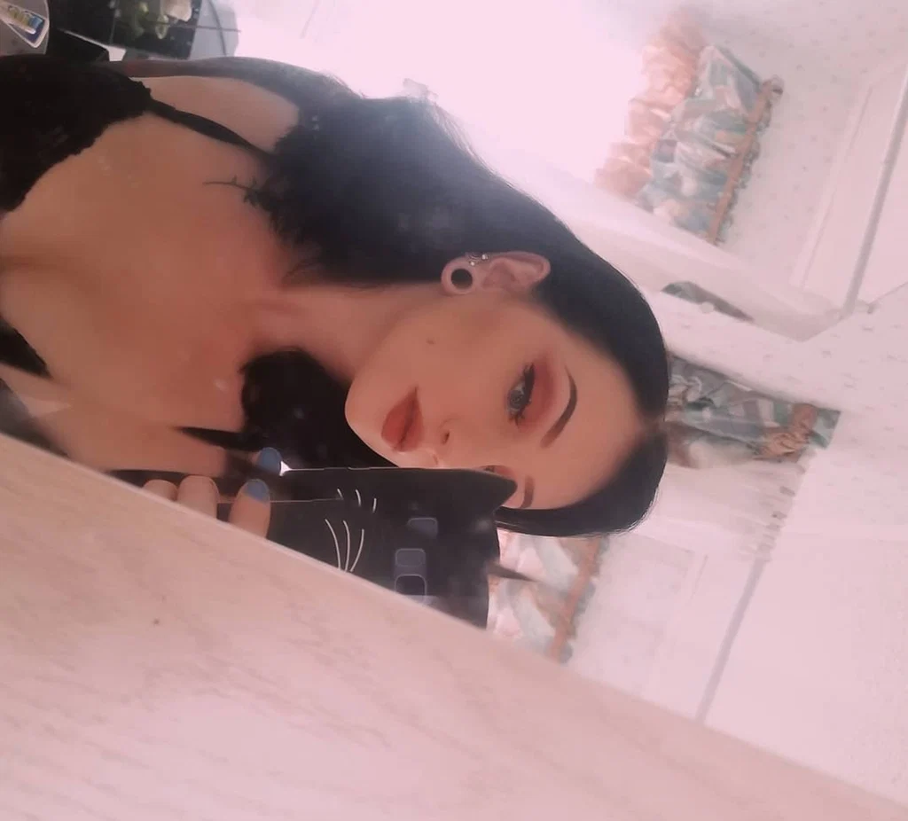 Brandi Marie's avatar