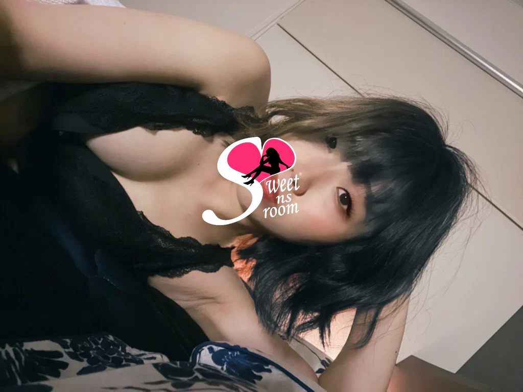 Sweet ns room's avatar