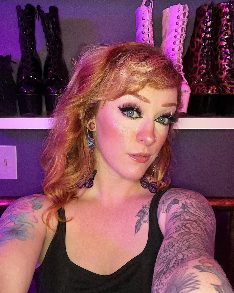 Emma Celeste's avatar