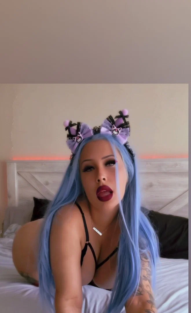 Rhiannon profile banner