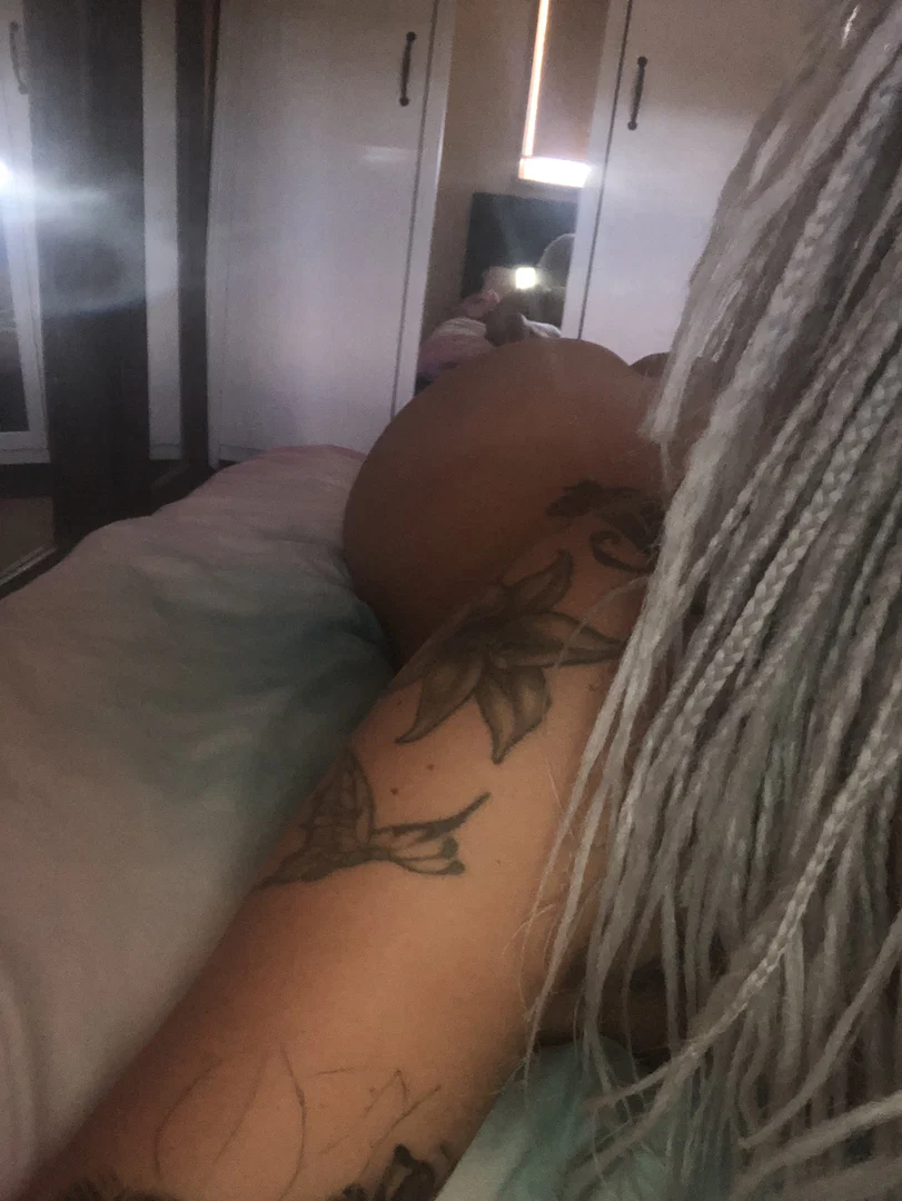 BELLA_RAExxx profile banner
