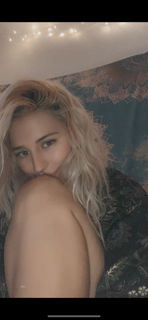Lexi's avatar