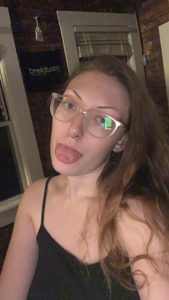 angel 🤍's avatar