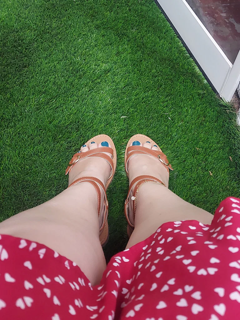 Feet.SoWhiteNaNa😋's avatar