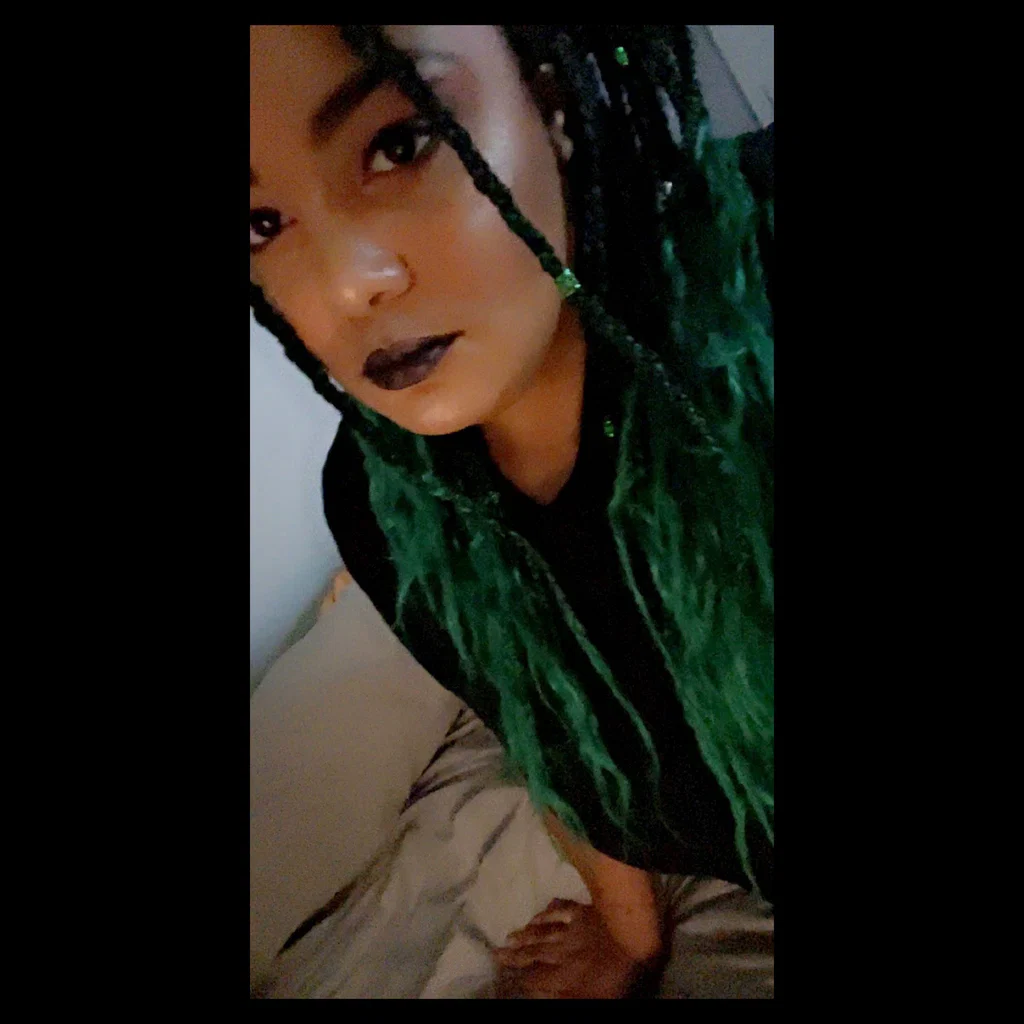 AlauraRed's avatar