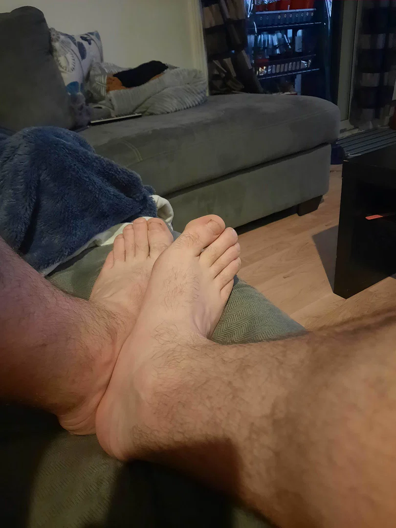 Papa-bear-foot profile banner