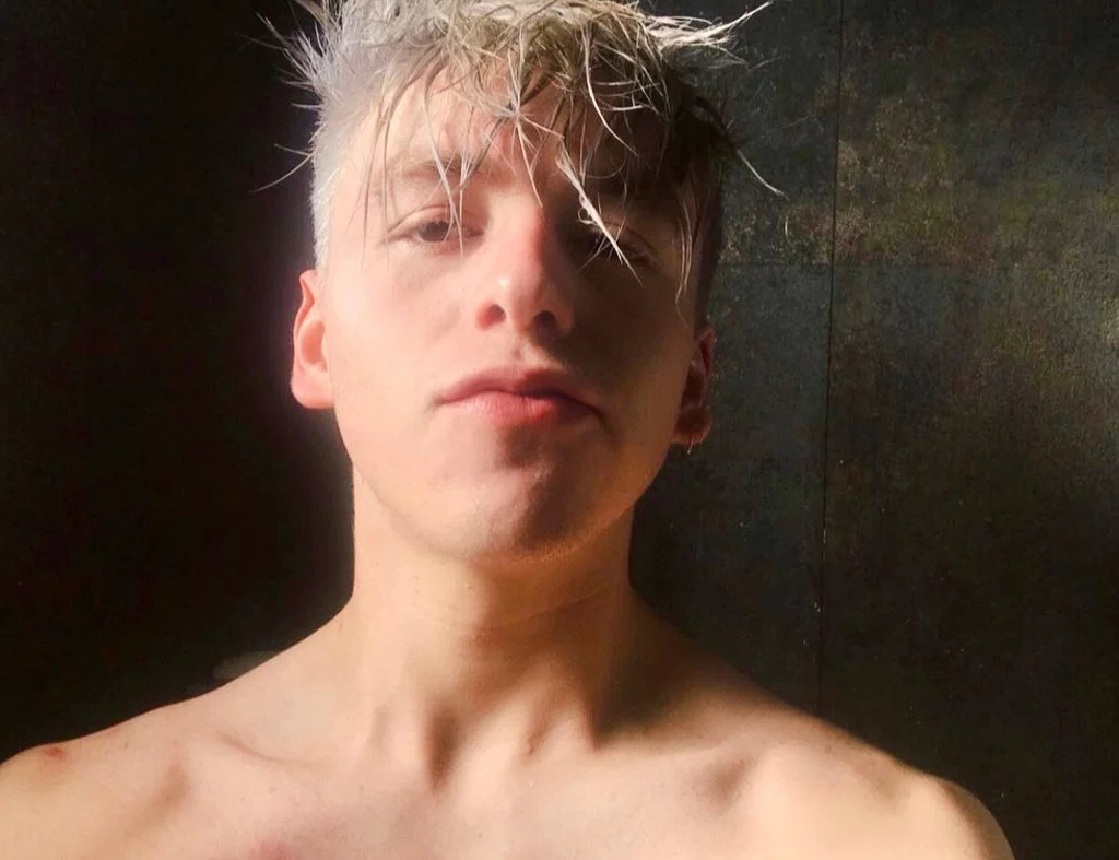 DanMasterboy19's avatar
