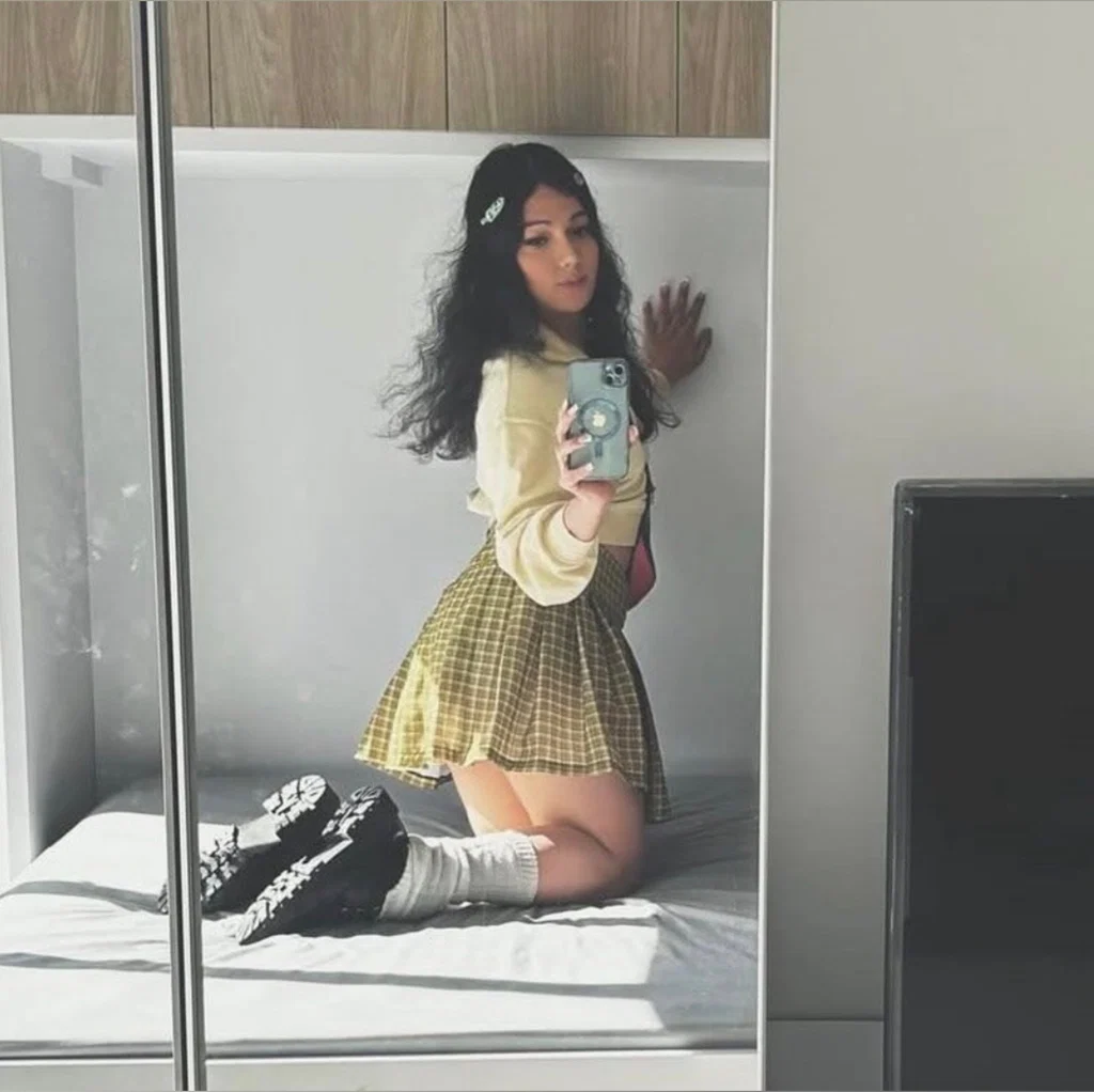 Miss Dulce Abril's avatar