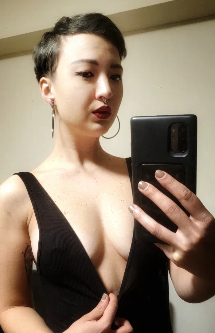 Lily Kova - Free profile banner