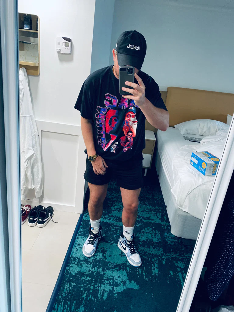 T's avatar