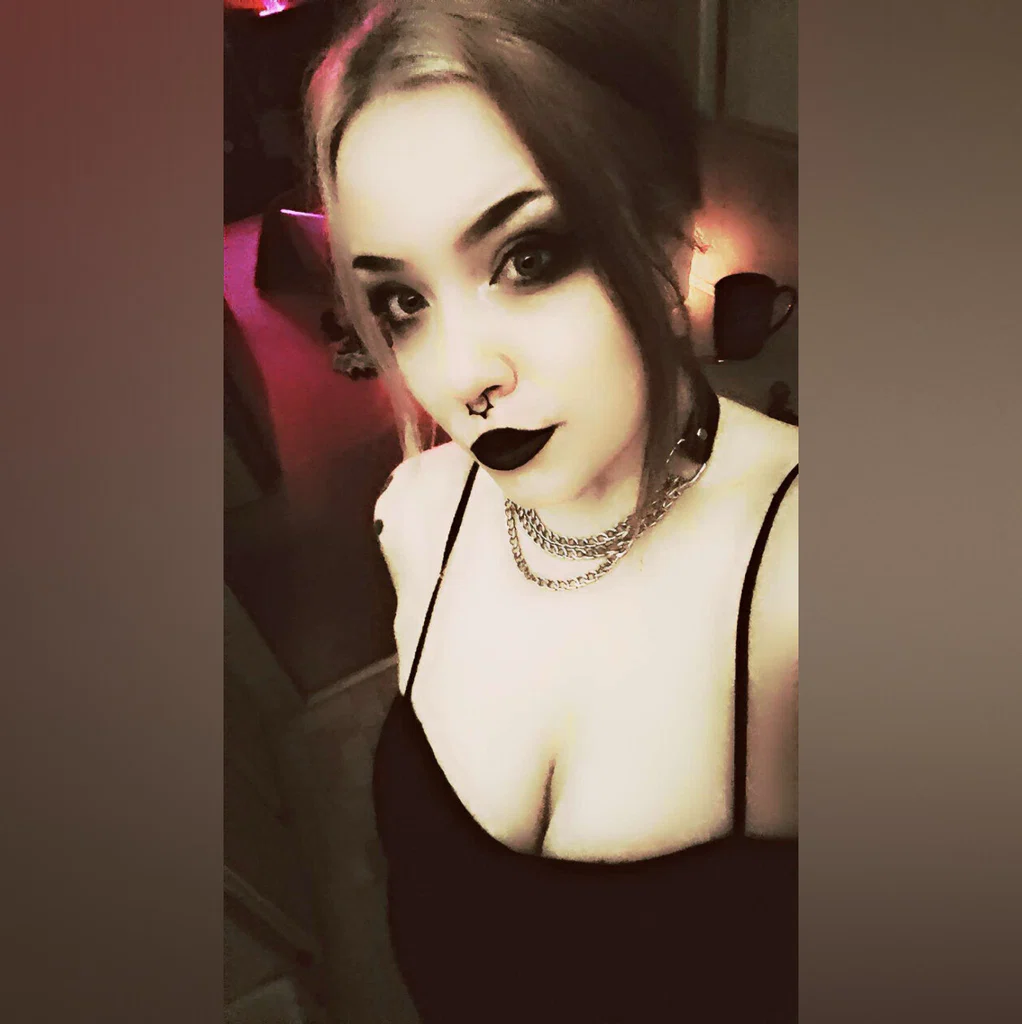 Raven Willow's avatar
