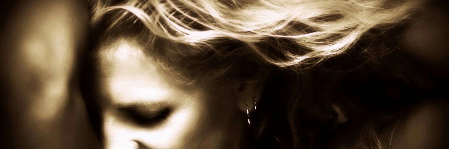Samantha Ray profile banner