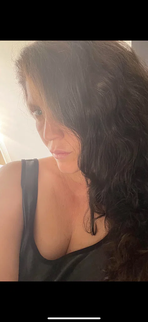 Adriana's avatar