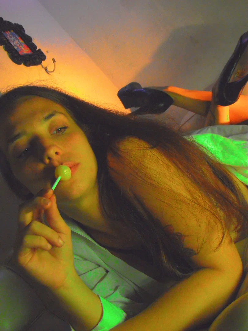 Sinny sexting Girl Next Door feet profile banner