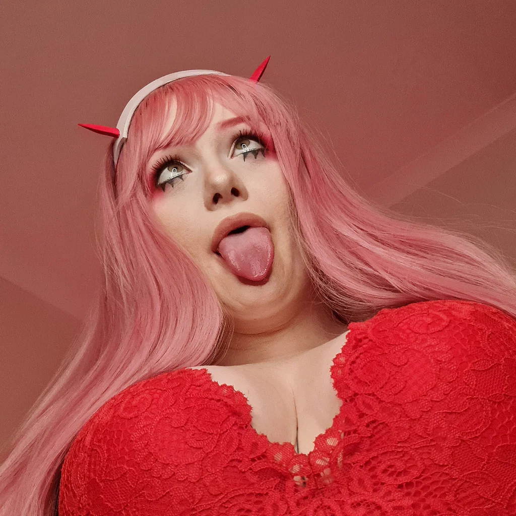 PeachyPinup's avatar