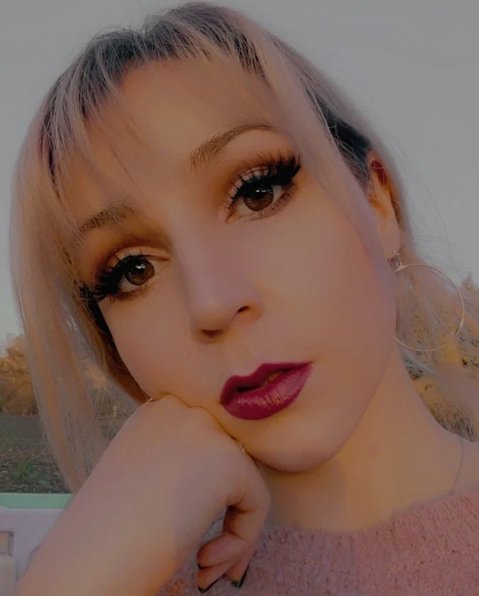 Velveteen Ellie's avatar