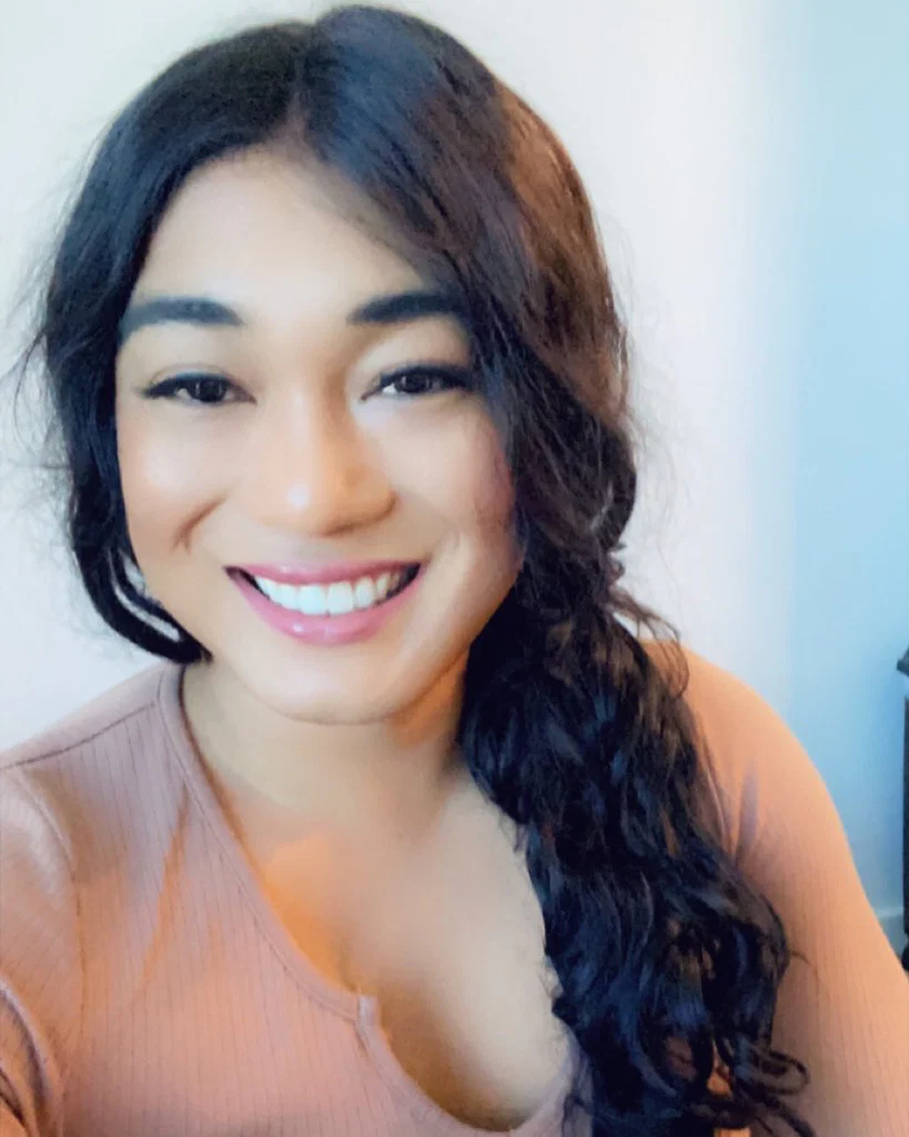 Reina's avatar