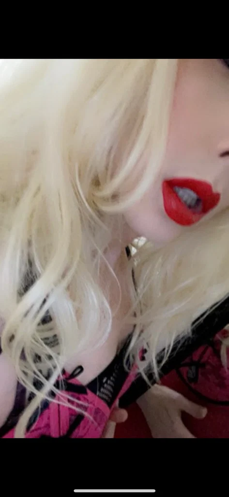 FemdomVers's avatar