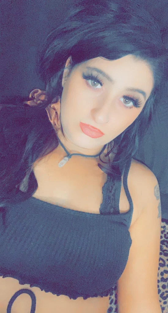 HollyH's avatar
