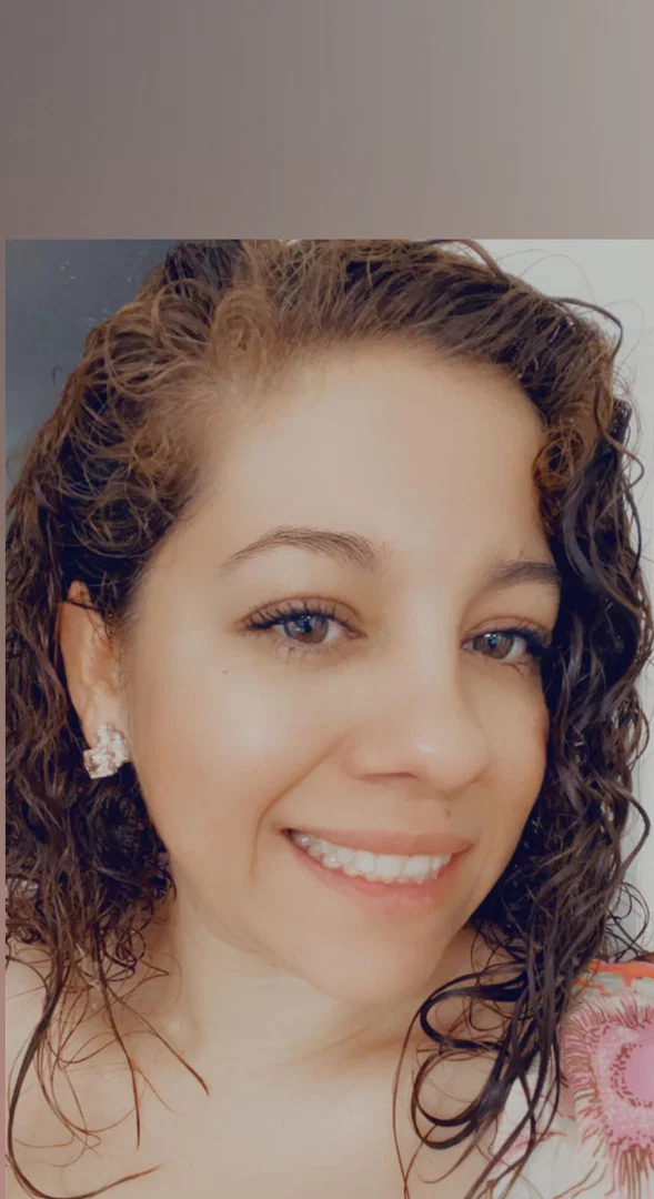 Gina Ruiz profile banner
