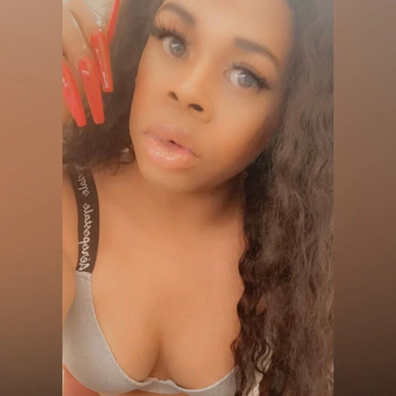 Reddbella🍑's avatar