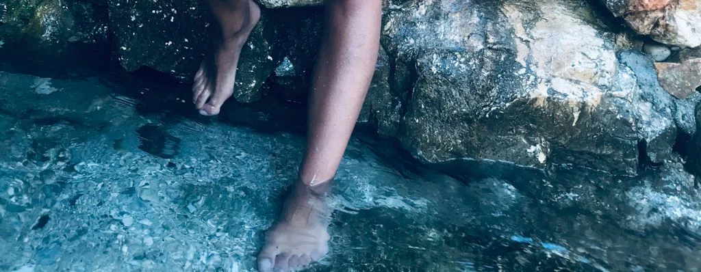 Tony feet profile banner