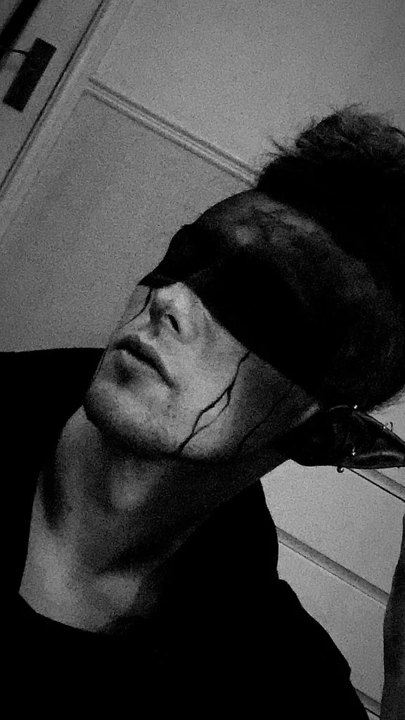 Riley 🖤's avatar
