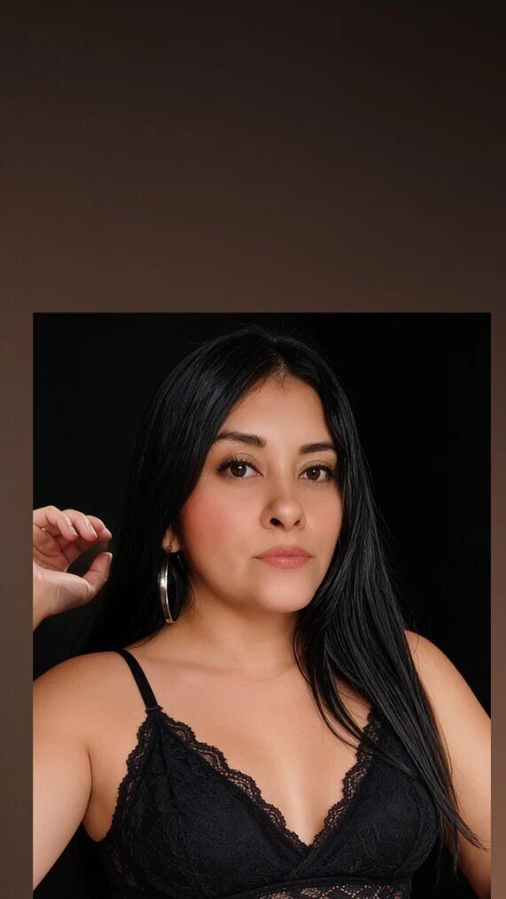 Carmen Mont profile banner