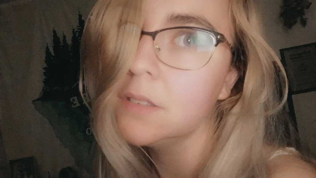 taylor v. 🍑's avatar
