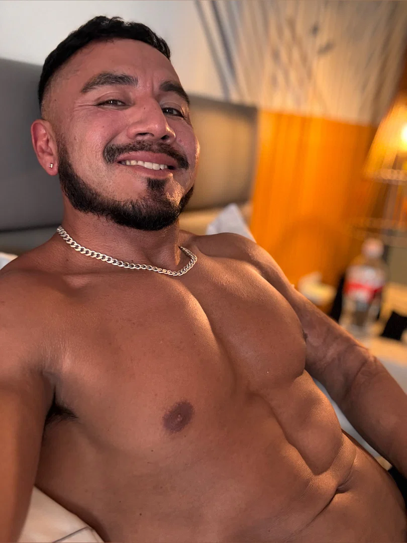 Latino Gaymer bro profile banner