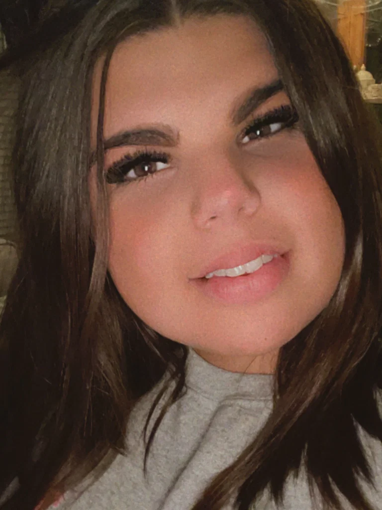 Tay-tay's avatar
