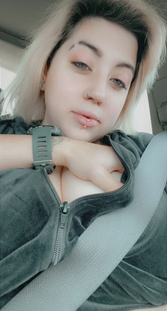 Courtney. 💋's avatar