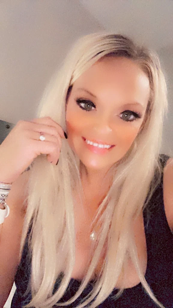 Ronda NonyaBiz's avatar