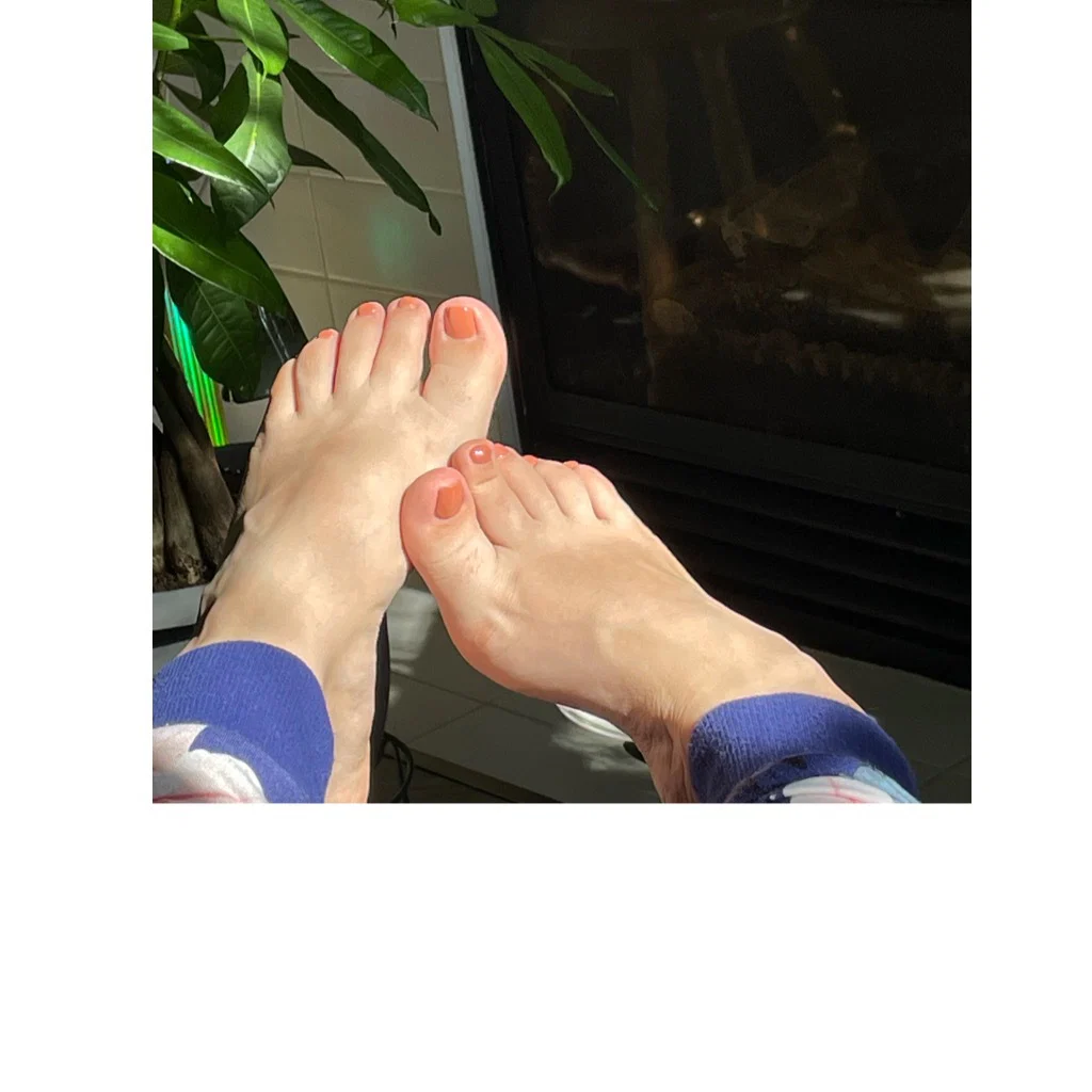 Feet Babii profile banner