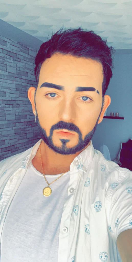 Lewi's avatar