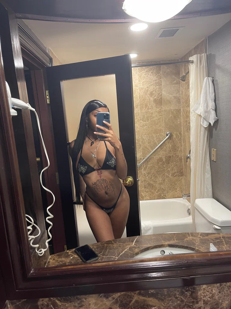 🧚🏽‍♀️BarbieDollyM's avatar