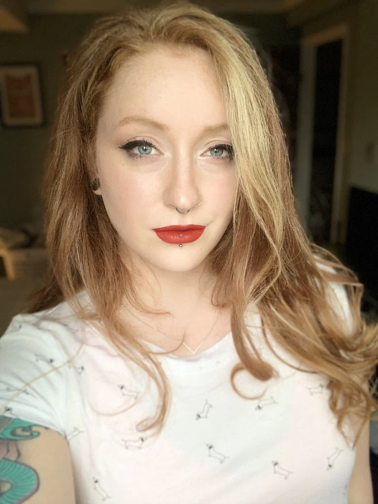 Mercy Mae's avatar
