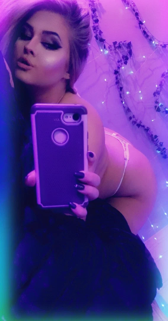 AshπππΈ profile banner
