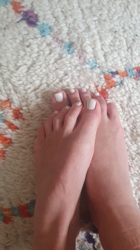 Foot Girl