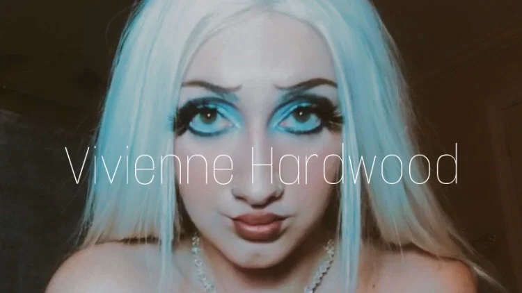 VIVIENNE profile banner