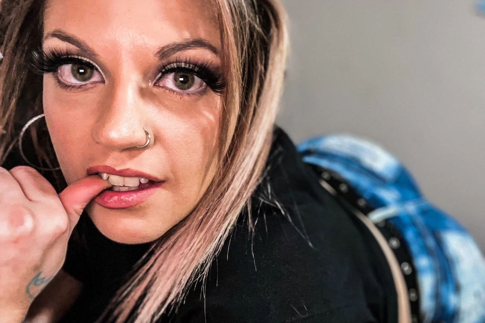 Desbians profile banner